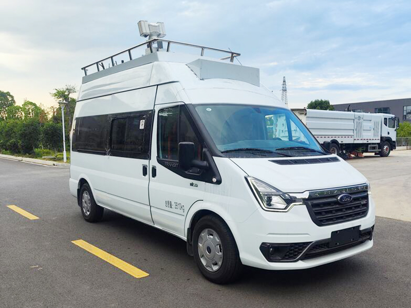 江鈴多功能指揮車(chē)
